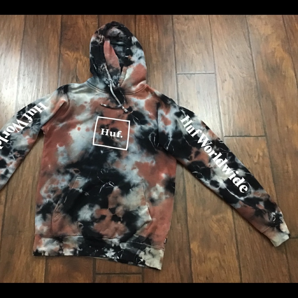 Huf worldwide sweater hoodie boys Small lightly used